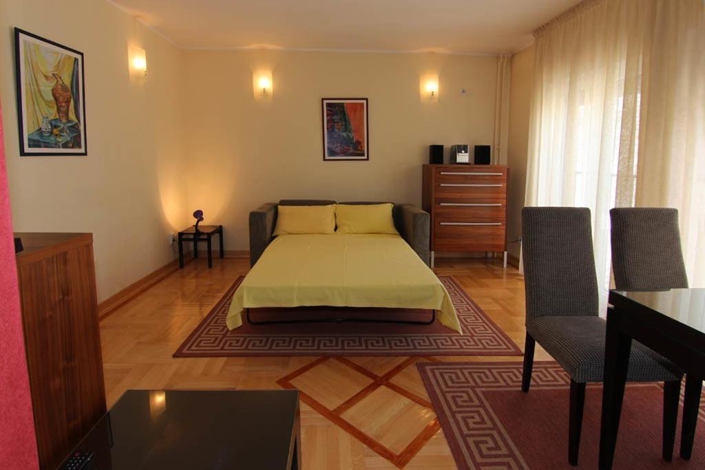 Central Apartments Belgrad Rum bild